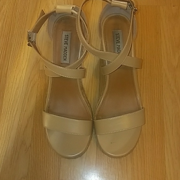 Steve Madden - Picture 2 of 7